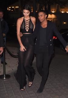 Kendall Jenner feet photo thumbnail