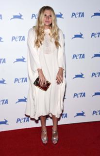 Kesha feet photo thumbnail