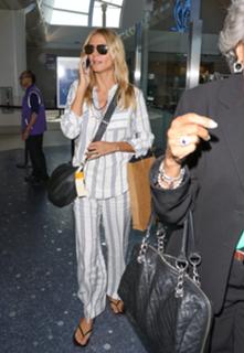 Heidi Klum feet photo thumbnail