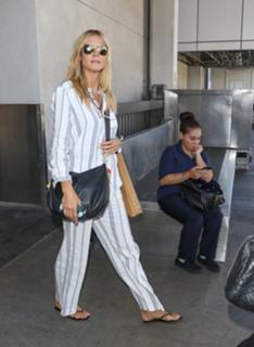 Heidi Klum feet photo thumbnail