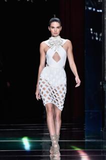 Kendall Jenner feet photo thumbnail