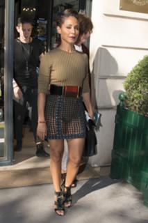 Jada Pinkett Smith feet photo thumbnail