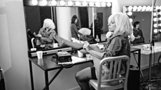 Lady Gaga feet photo thumbnail
