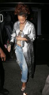 Rihanna feet photo thumbnail