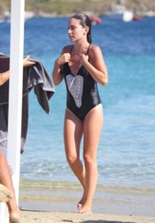 Athina Oikonomakou feet photo thumbnail