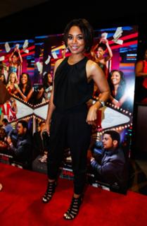 Regina Hall feet photo thumbnail