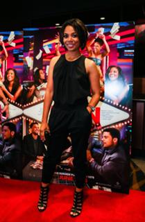 Regina Hall feet photo thumbnail