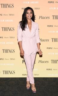 Regina Hall feet photo thumbnail