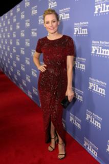 Elizabeth Banks feet photo thumbnail