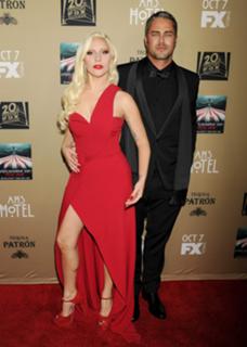Lady Gaga feet photo thumbnail
