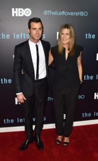 Jennifer Aniston feet photo thumbnail