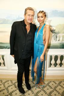 Zendaya feet photo thumbnail