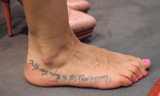Melissa Satta feet photo thumbnail