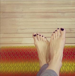 Claudia Lizaldi feet photo thumbnail