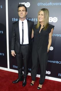 Jennifer Aniston feet photo thumbnail