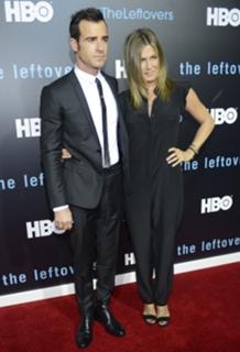 Jennifer Aniston feet photo thumbnail