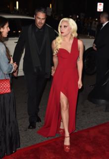 Lady Gaga feet photo thumbnail