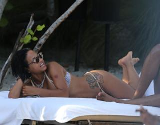 Christina Milian feet photo thumbnail
