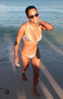 Christina Milian feet photo thumbnail