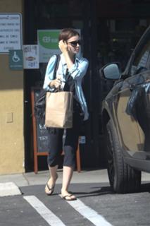 Lily Collins feet photo thumbnail