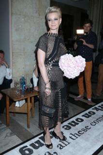 Malgorzata Kozuchowska feet photo thumbnail
