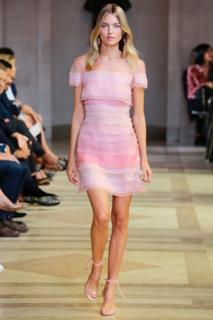 Martha Hunt feet photo thumbnail