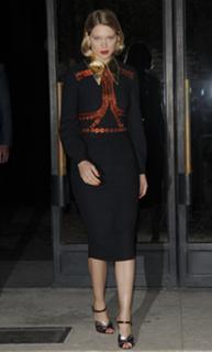 Léa Seydoux feet photo thumbnail