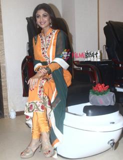 Shilpa Shetty Kundra feet photo thumbnail