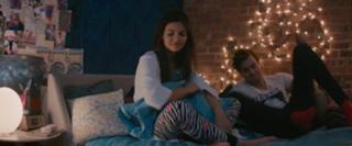 Victoria Justice feet photo thumbnail