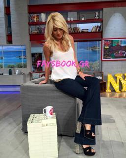 Fei Skorda feet photo thumbnail