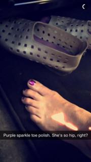 Olivia Culpo feet photo thumbnail