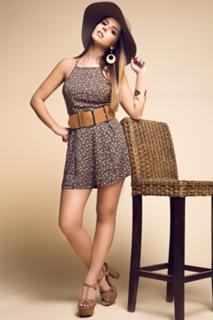 Giovanna Lancellotti feet photo thumbnail