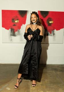 Rihanna feet photo thumbnail