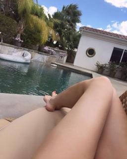 Courtney Stodden feet photo thumbnail