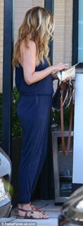 Cat Deeley feet photo thumbnail