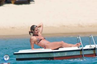 Heidi Klum feet photo thumbnail