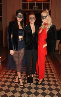 Kendall Jenner feet photo thumbnail