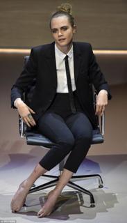 Cara Delevingne feet photo thumbnail