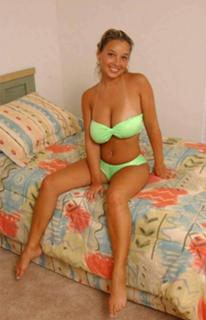 Christina Model feet photo thumbnail