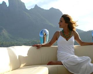 Giada De Laurentiis feet photo thumbnail