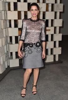 Amanda Peet feet photo thumbnail