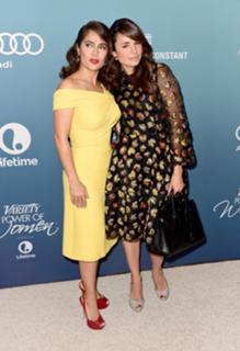 Salma Hayek feet photo thumbnail