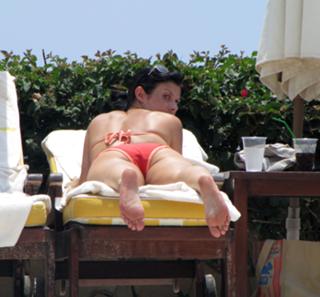 Kym Marsh feet photo thumbnail