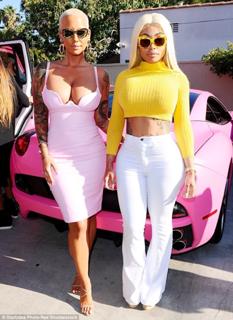 Amber Rose feet photo thumbnail