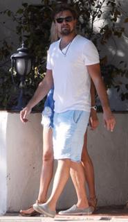 Kelly Rohrbach feet photo thumbnail