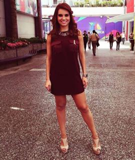 Tania Rincón feet photo thumbnail