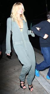 Heidi Klum feet photo thumbnail