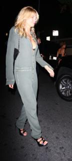 Heidi Klum feet photo thumbnail