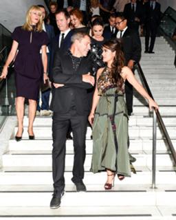 Salma Hayek feet photo thumbnail