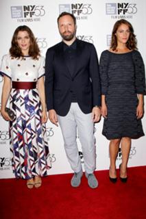 Rachel Weisz feet photo thumbnail